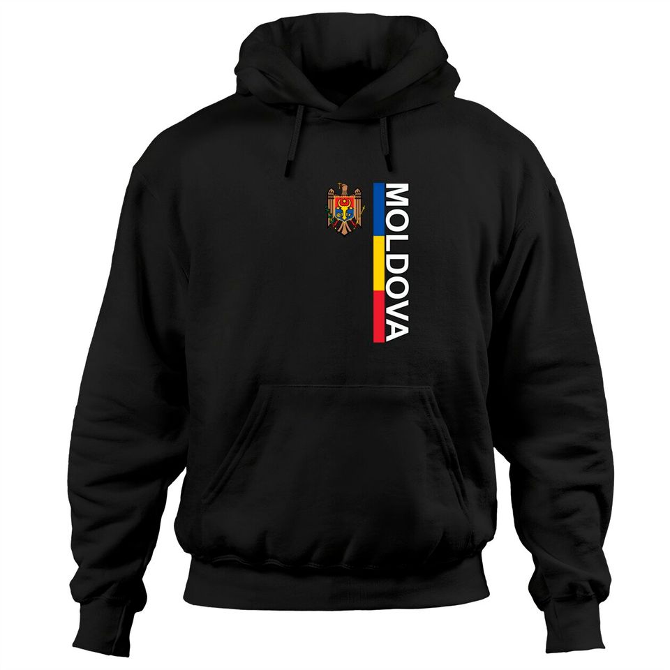 Moldovan Left-side Flag Image with Emblem of Moldova Pullover Hoodie