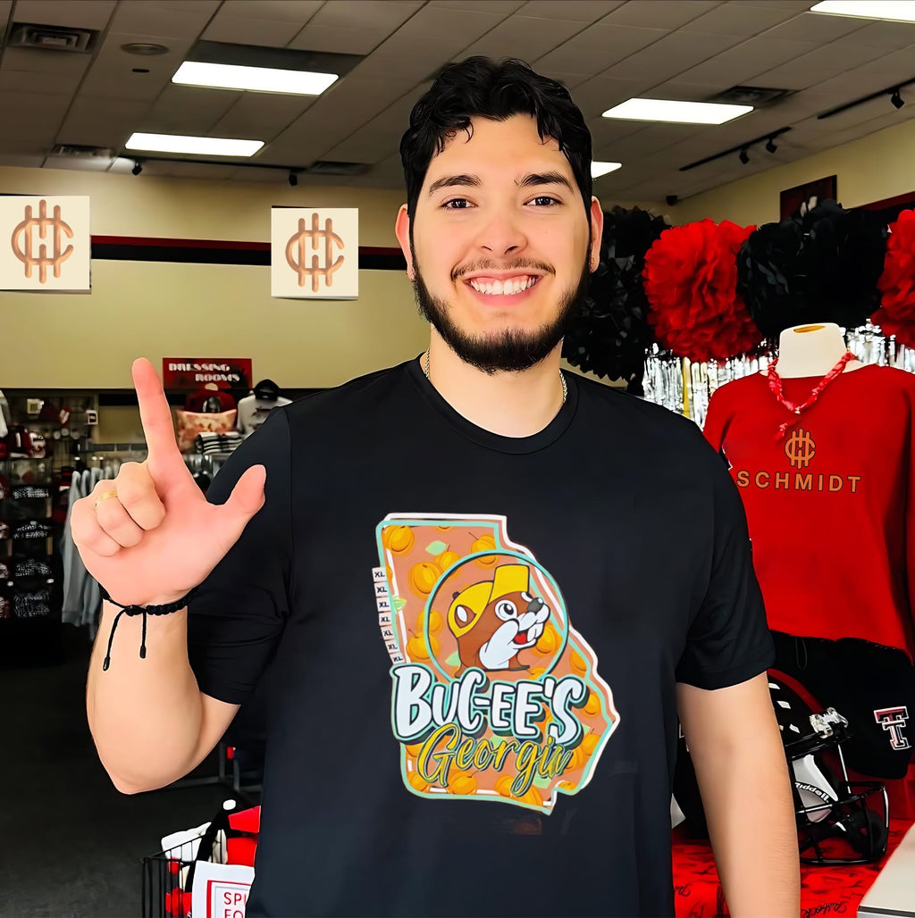 Buc-ee’s Georgia State Map with Peaches shirt