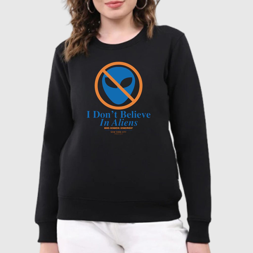 I Don’t Believe In Aliens Big Knick Shirt