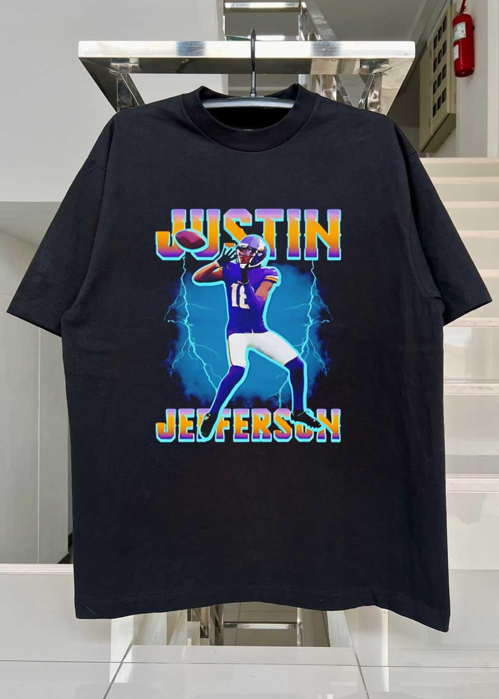 Justin Jefferson Catching Football Minnesota Vikings T-Shirt