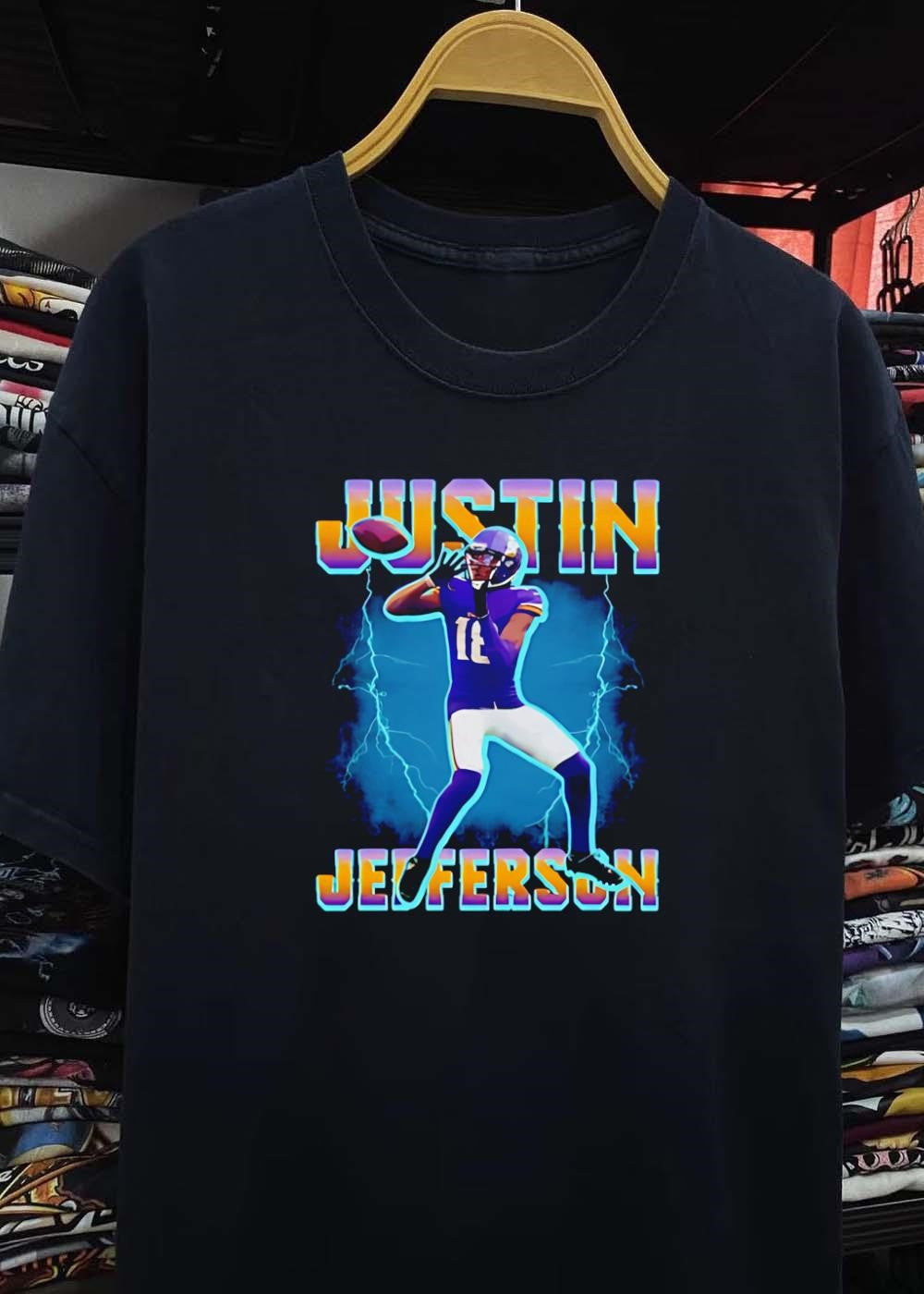 Justin Jefferson Catching Football Minnesota Vikings T-Shirt