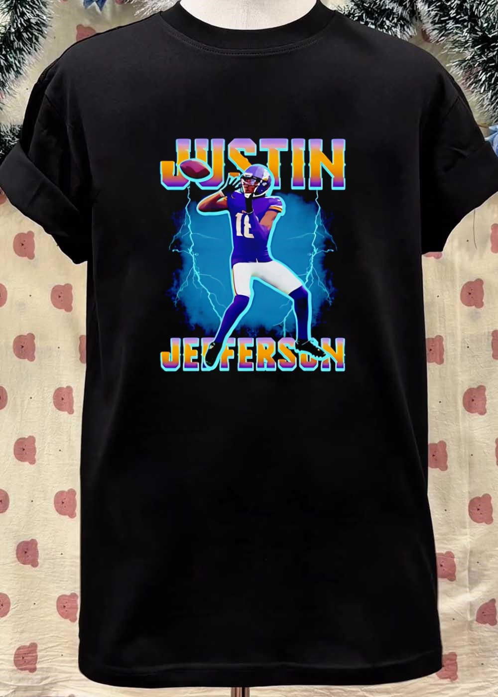 Justin Jefferson Catching Football Minnesota Vikings T-Shirt