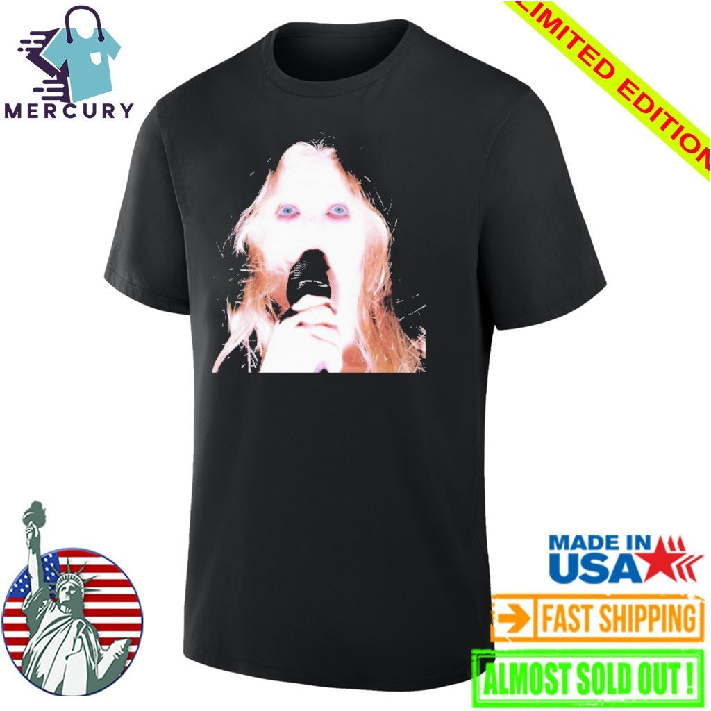 Audrey Hobert Shares New Tour Photo Shirt