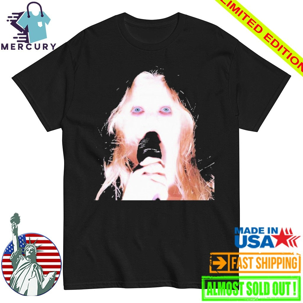 Audrey Hobert Shares New Tour Photo Shirt