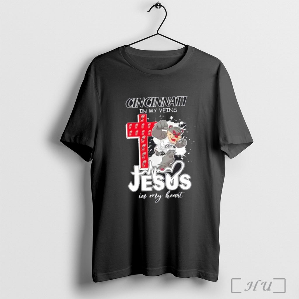 Officials Cross Mascot Cincinnati Bearcats In My Veins Jesus In My Heart T Shirt