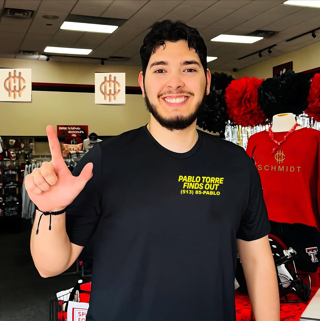 Pablo Torre Finds Out 513 85-Pablo Podcast logo shirt