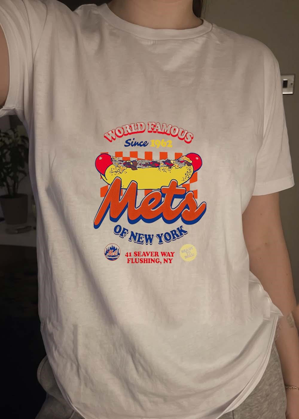 Ready to Roll! World Famous Since 1962 Hot Dog 41 Seaver Way Flushing NY Mets Shirt