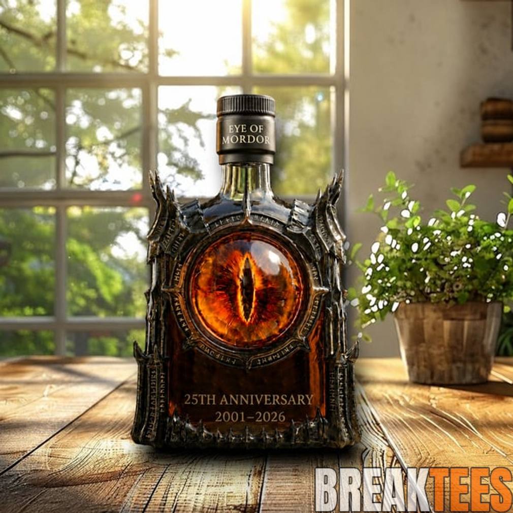 The Lord of the Rings Eye of Sauron Whiskey Decanter