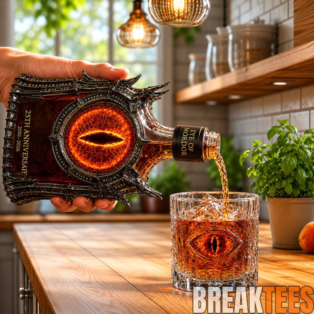 The Lord of the Rings Eye of Sauron Whiskey Decanter