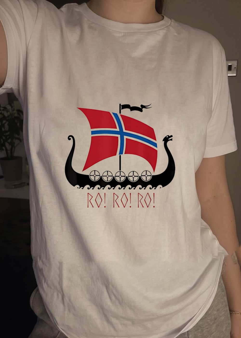 Viking Ship Rowing Norwegian Flag Ro Ro Ro T-Shirt