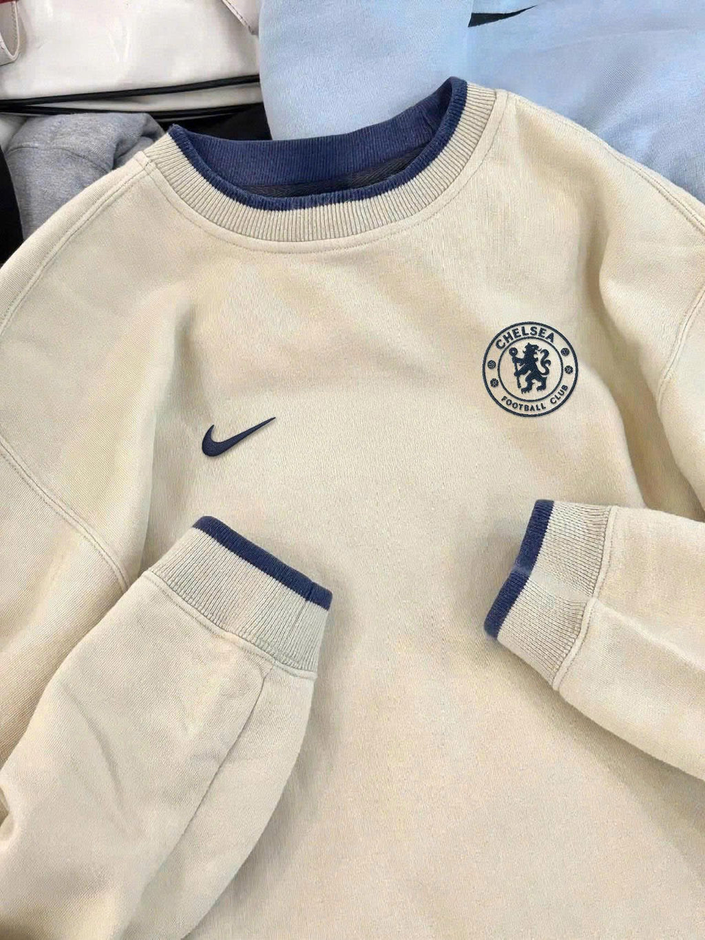 Chelsea Heritage Sweater – Retro Edition 2025 | Beige & Navy Knit