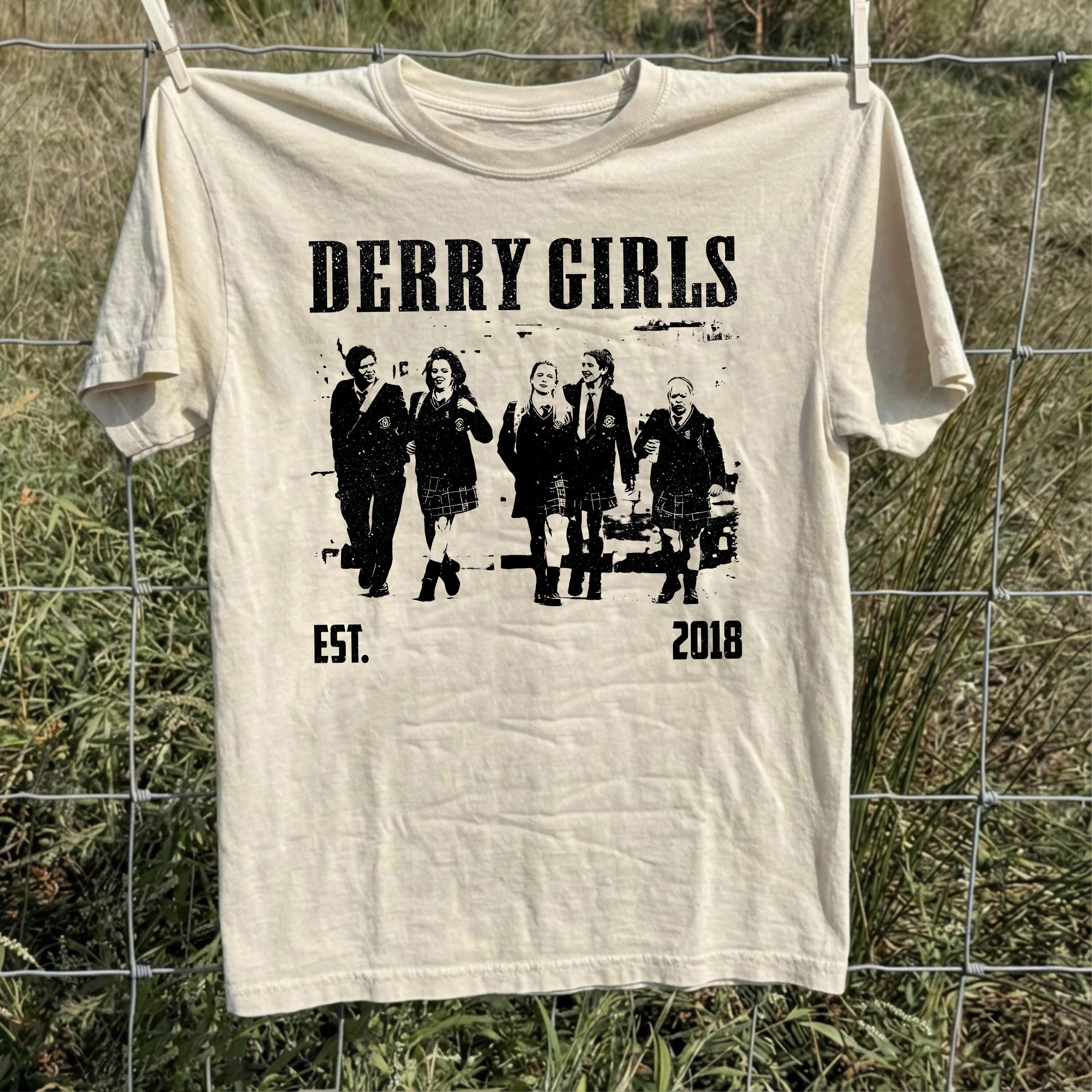 Derry Tv Series Comfort Colors Retro Unisex T-shirt, Sweatshirt, Hoodie (3)