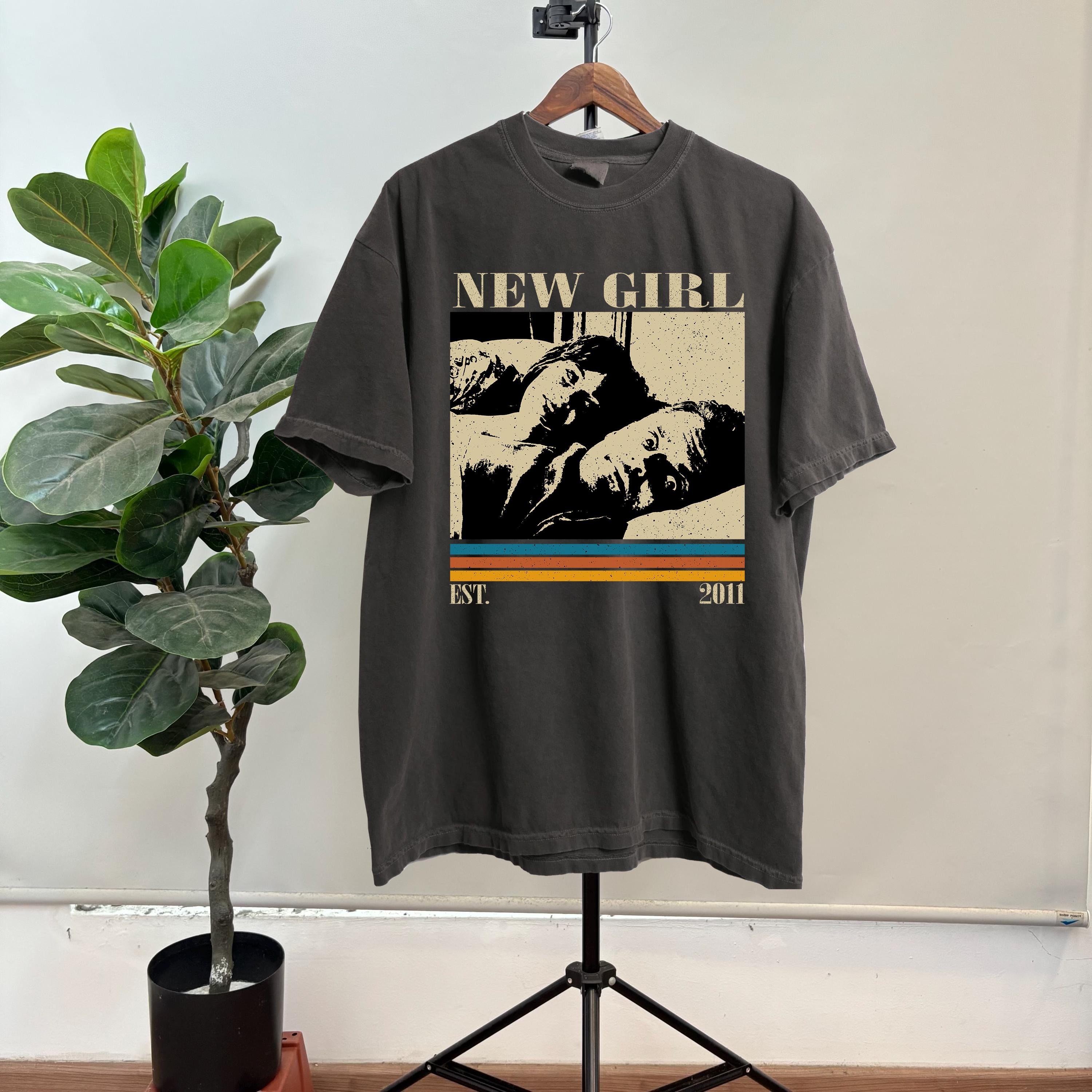 Girl Tv Series Comfort Colors Retro Vintage Unisex T-shirt, Sweatshirt, Hoodie (4)