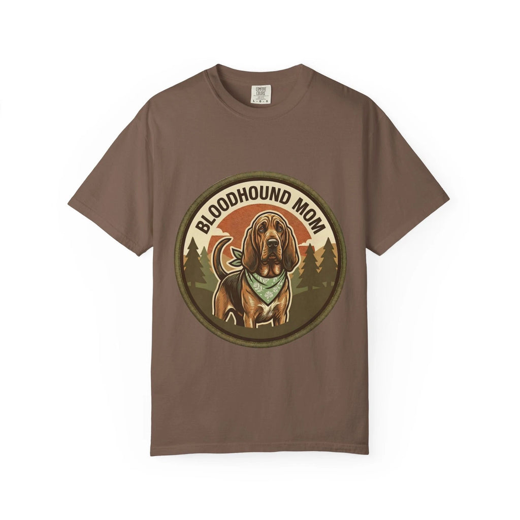 Bloodhound Mom T-Shirt Hound Dog Mom Gift Women Graphic Tee Mothers Day Vintage