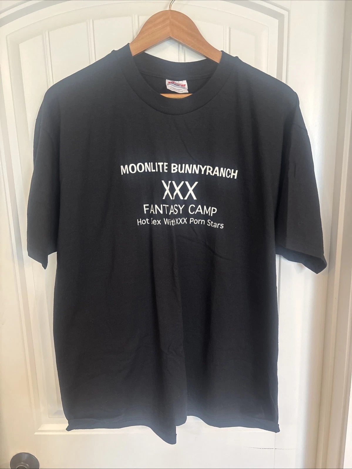 Vtg. Moonlight Bunny Ranch XXX Fantasy Camp Brothel Cathouse T Shirt XL Black