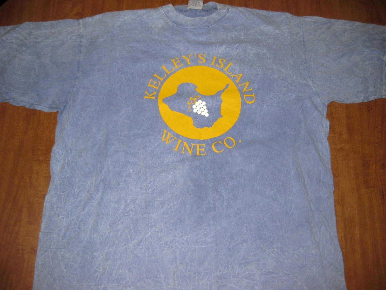 KELLEY's ISLAND WINE COMPANY logo T shirt XL Ohio grapes logo