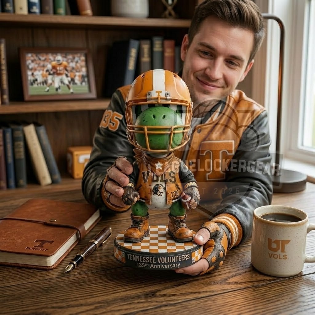 Yoshi x Tennessee Volunteers 135th Anniversary Bobblehead Figurine