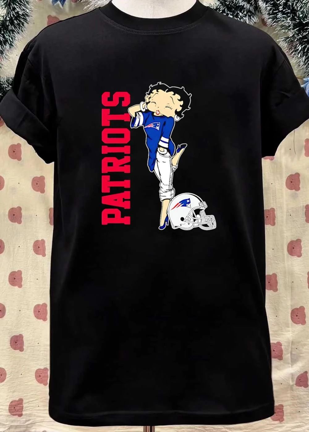 Patriots Betty Standing with Helmet Patriots shirt