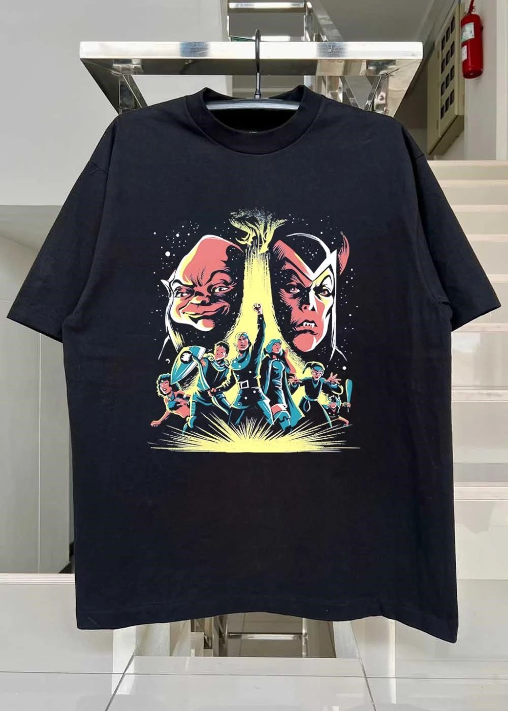Dungeons & Dragons Classic Character Party Action 80s Cartoon Shirt